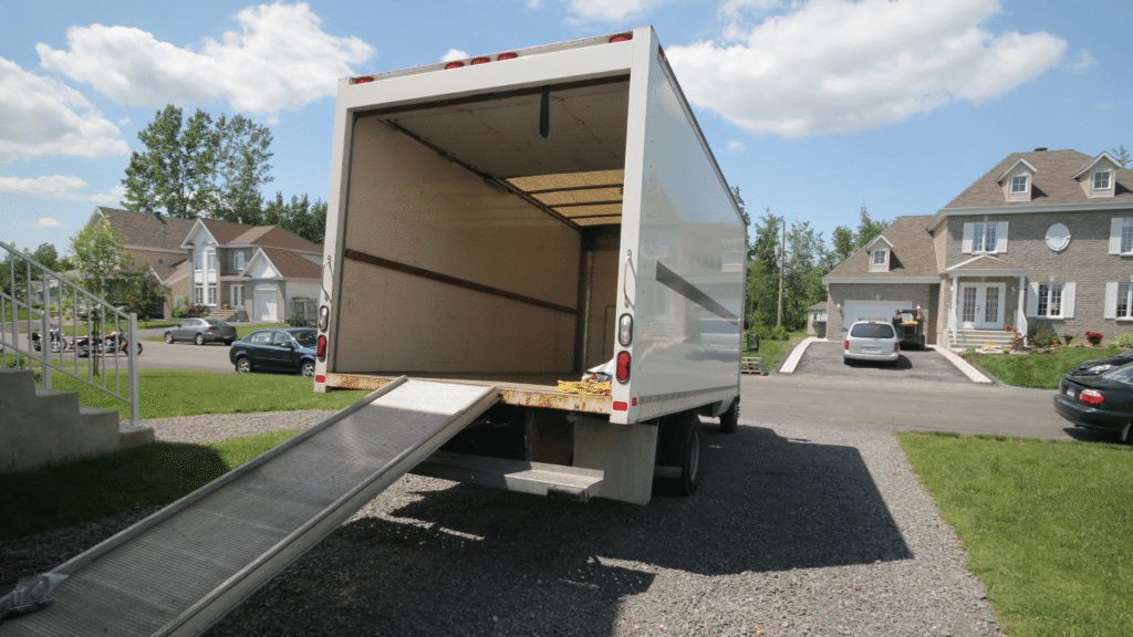 Professional U-Haul Rental in Oakwood, GA